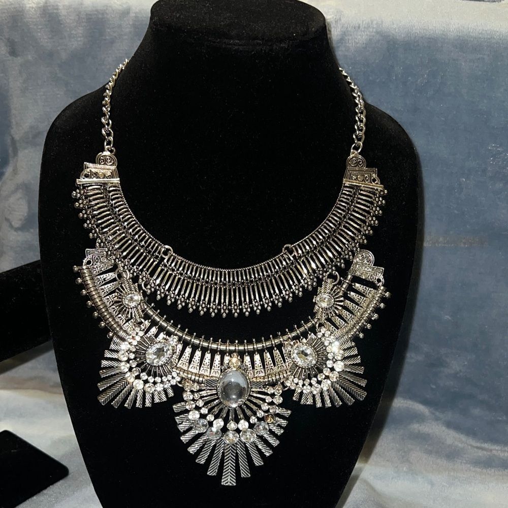 Chic Silver Layered Necklace